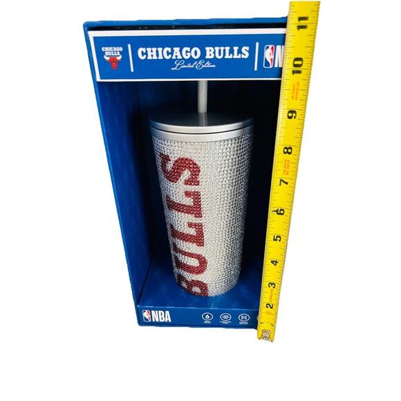 NEW Chicago Bulls Limited Edition NBA Bling Hydrapeak Tumbler 25 oz Rhinestones - Picture 5 of 16